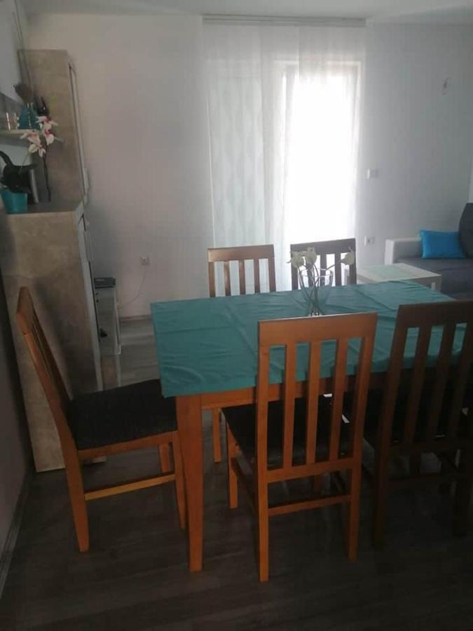 파그 Apartman Dora 아파트 외부 사진
